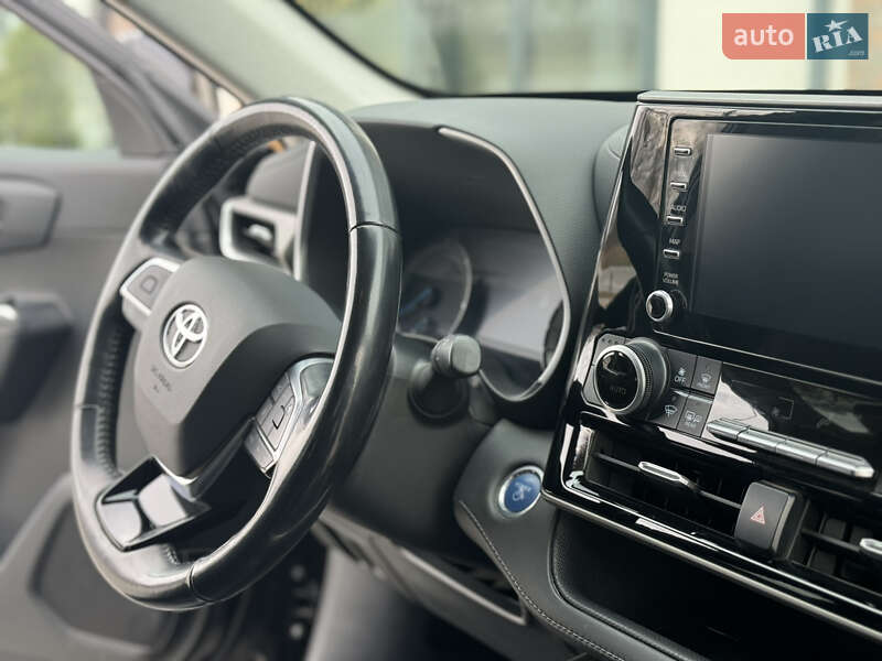 Позашляховик / Кросовер Toyota Highlander 2021 в Тернополі