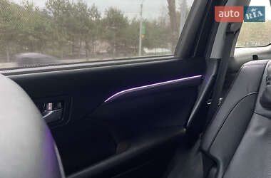Внедорожник / Кроссовер Toyota Highlander 2017 в 