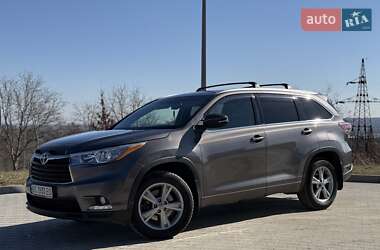 Внедорожник / Кроссовер Toyota Highlander 2014 в 