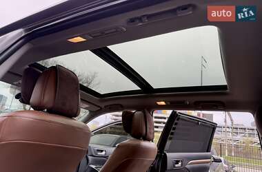 Внедорожник / Кроссовер Toyota Highlander 2019 в 