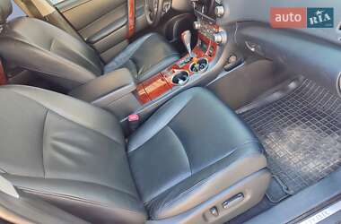 Внедорожник / Кроссовер Toyota Highlander 2011 в 