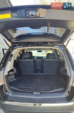 Внедорожник / Кроссовер Toyota Highlander 2011 в 