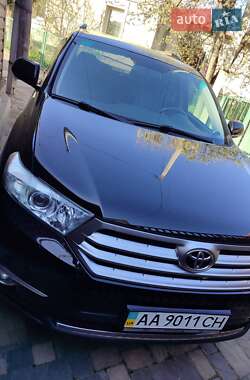Внедорожник / Кроссовер Toyota Highlander 2011 в 