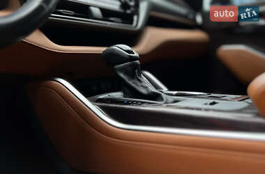 Внедорожник / Кроссовер Toyota Highlander 2020 в 