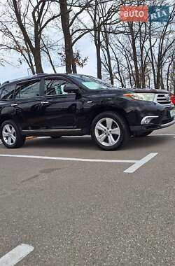 Внедорожник / Кроссовер Toyota Highlander 2011 в 