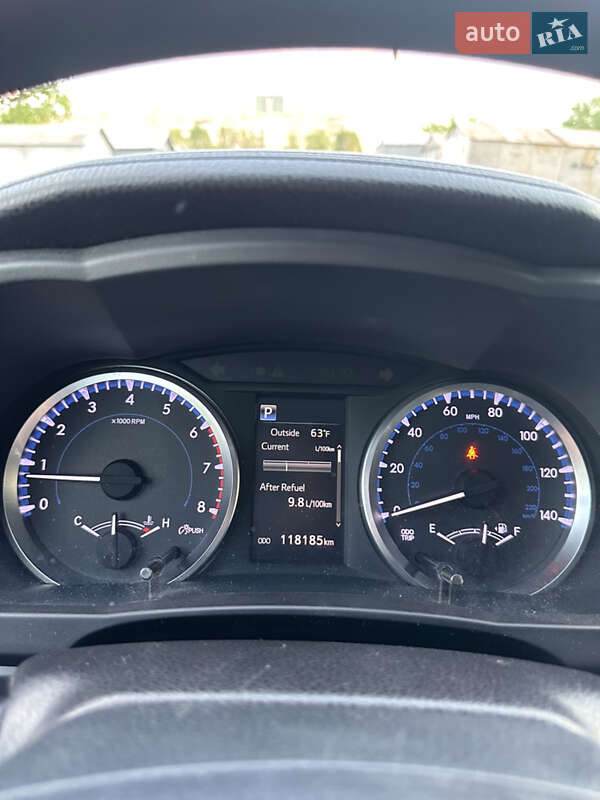 Позашляховик / Кросовер Toyota Highlander 2017 в Дніпрі