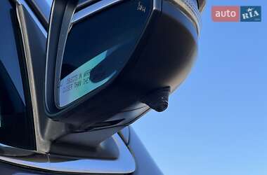 Позашляховик / Кросовер Toyota Highlander 2017 в 