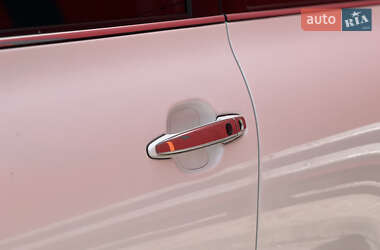 Позашляховик / Кросовер Toyota Highlander 2010 в 