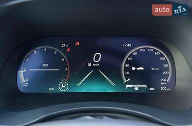 Позашляховик / Кросовер Toyota Highlander 2024 в 