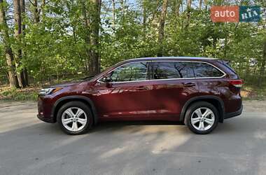 Позашляховик / Кросовер Toyota Highlander 2017 в 