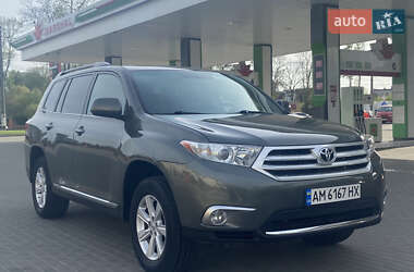 Внедорожник / Кроссовер Toyota Highlander 2012 в Житомире