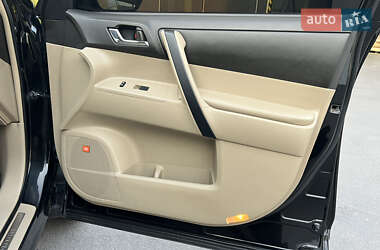 Позашляховик / Кросовер Toyota Highlander 2007 в 