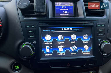 Позашляховик / Кросовер Toyota Highlander 2007 в 