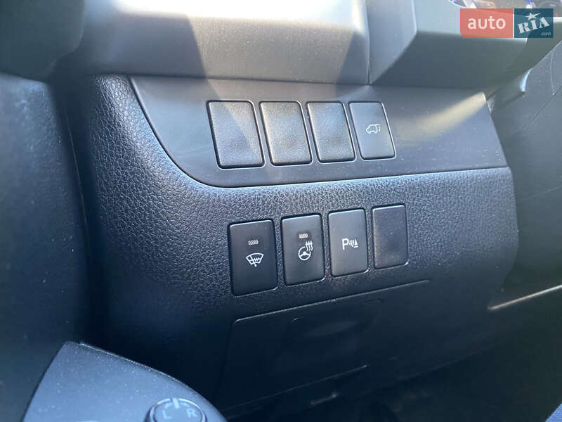 Позашляховик / Кросовер Toyota Highlander 2019 в Дніпрі