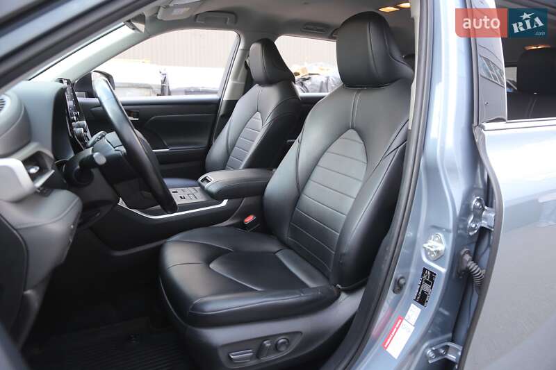 Внедорожник / Кроссовер Toyota Highlander 2020 в Киеве