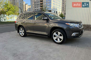 Внедорожник / Кроссовер Toyota Highlander 2011 в Киеве