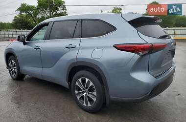 Внедорожник / Кроссовер Toyota Highlander 2020 в 