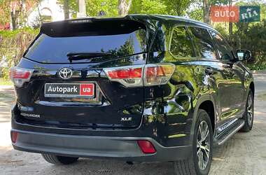 Внедорожник / Кроссовер Toyota Highlander 2016 в 