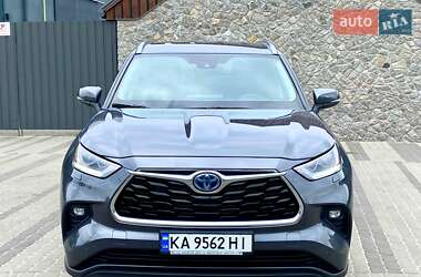 Позашляховик / Кросовер Toyota Highlander 2021 в 
