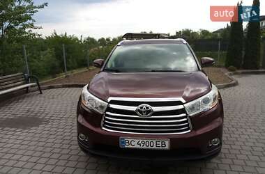 Внедорожник / Кроссовер Toyota Highlander 2014 в 