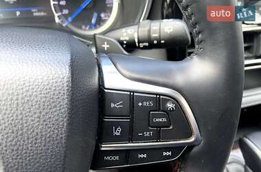 Позашляховик / Кросовер Toyota Highlander 2021 в 