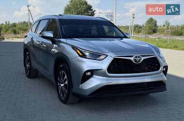 Позашляховик / Кросовер Toyota Highlander 2023 в Львові