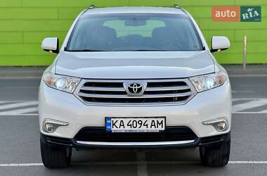 Позашляховик / Кросовер Toyota Highlander 2013 в 