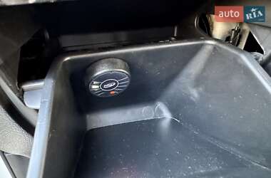 Позашляховик / Кросовер Toyota Highlander 2013 в 
