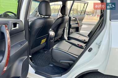 Позашляховик / Кросовер Toyota Highlander 2013 в 