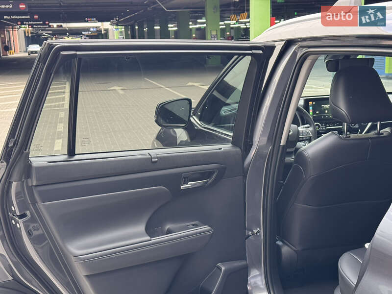 Позашляховик / Кросовер Toyota Highlander 2023 в Києві