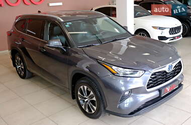 Внедорожник / Кроссовер Toyota Highlander 2023 в 