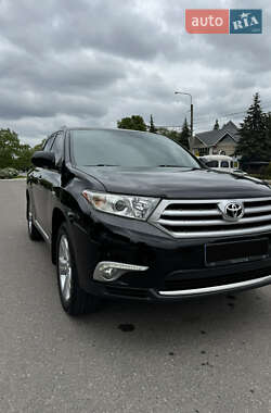 Внедорожник / Кроссовер Toyota Highlander 2012 в Кременчуге