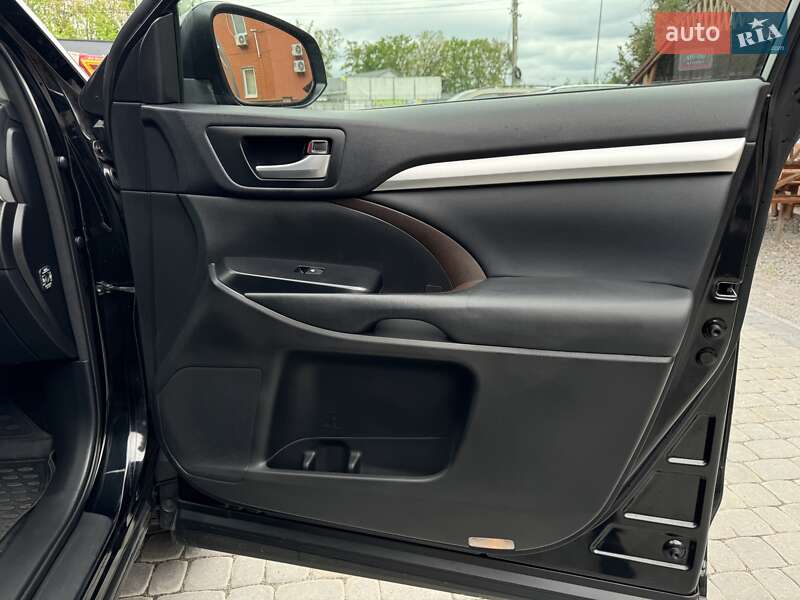Позашляховик / Кросовер Toyota Highlander 2014 в Вінниці