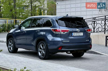 Внедорожник / Кроссовер Toyota Highlander 2016 в 