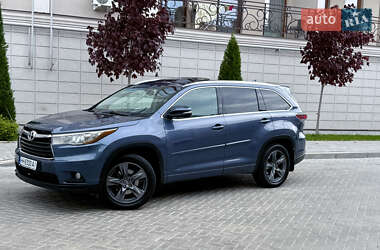 Внедорожник / Кроссовер Toyota Highlander 2016 в 