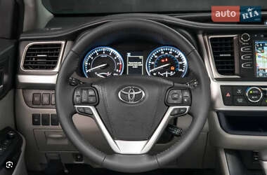 Внедорожник / Кроссовер Toyota Highlander 2019 в Одессе