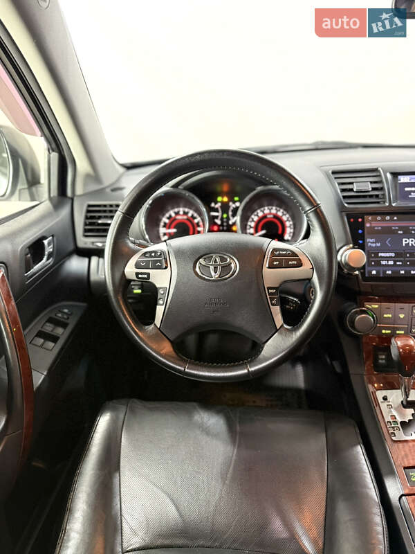 Позашляховик / Кросовер Toyota Highlander 2012 в Одесі