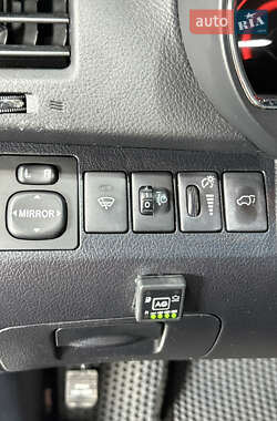 Позашляховик / Кросовер Toyota Highlander 2012 в 