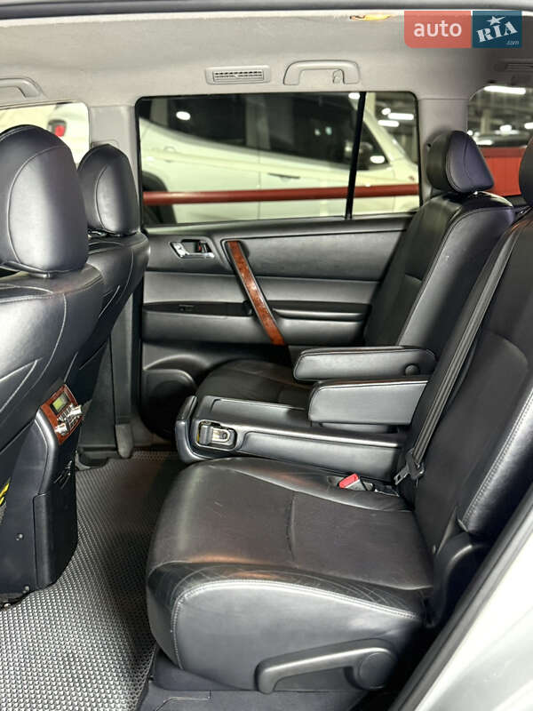 Позашляховик / Кросовер Toyota Highlander 2012 в Одесі
