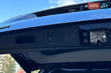 Внедорожник / Кроссовер Toyota Highlander 2014 в 