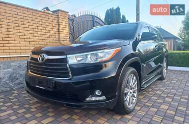 Позашляховик / Кросовер Toyota Highlander 2014 в 