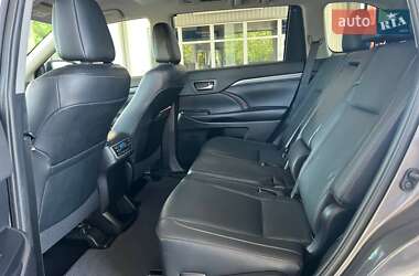 Позашляховик / Кросовер Toyota Highlander 2019 в 