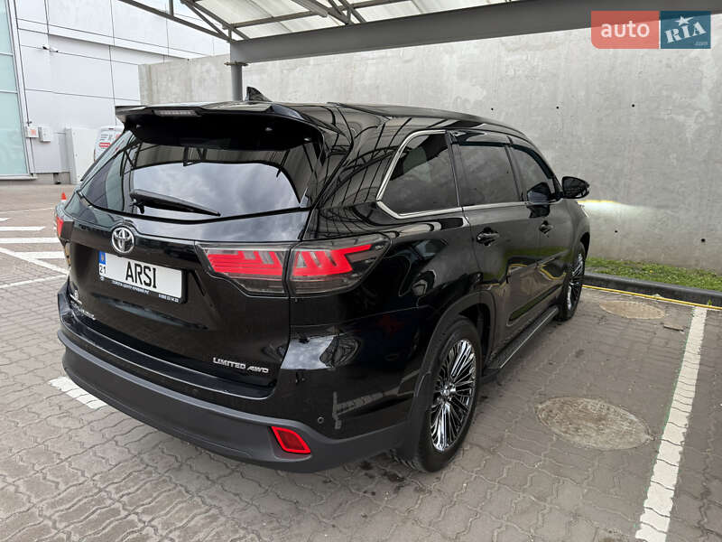Позашляховик / Кросовер Toyota Highlander 2014 в Ірпені
