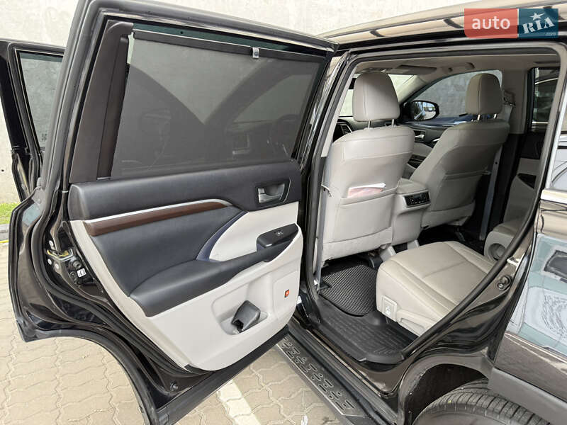 Позашляховик / Кросовер Toyota Highlander 2014 в Ірпені
