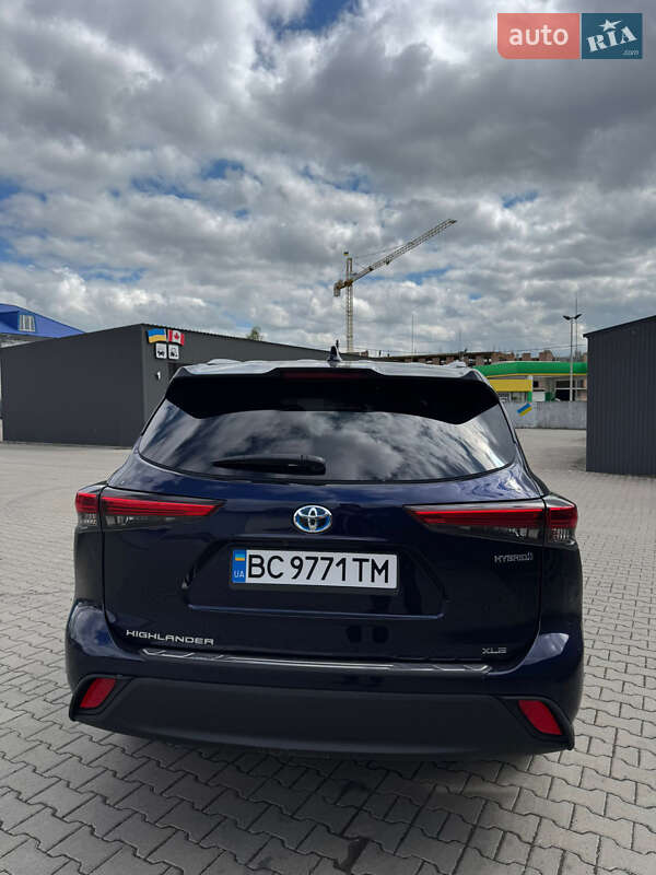 Позашляховик / Кросовер Toyota Highlander 2021 в Сокалі