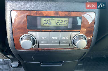 Внедорожник / Кроссовер Toyota Highlander 2011 в 