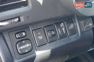 Внедорожник / Кроссовер Toyota Highlander 2011 в 
