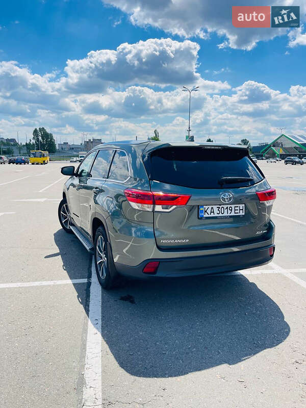 Внедорожник / Кроссовер Toyota Highlander 2019 в Киеве фото 3 Внедорожник / Кроссовер Toyota Highlander 2019 в Киеве