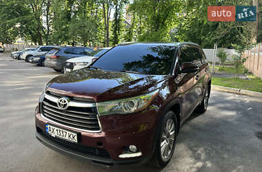 Позашляховик / Кросовер Toyota Highlander 2014 в Полтаві
