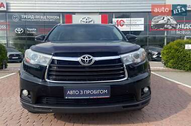 Внедорожник / Кроссовер Toyota Highlander 2016 в 